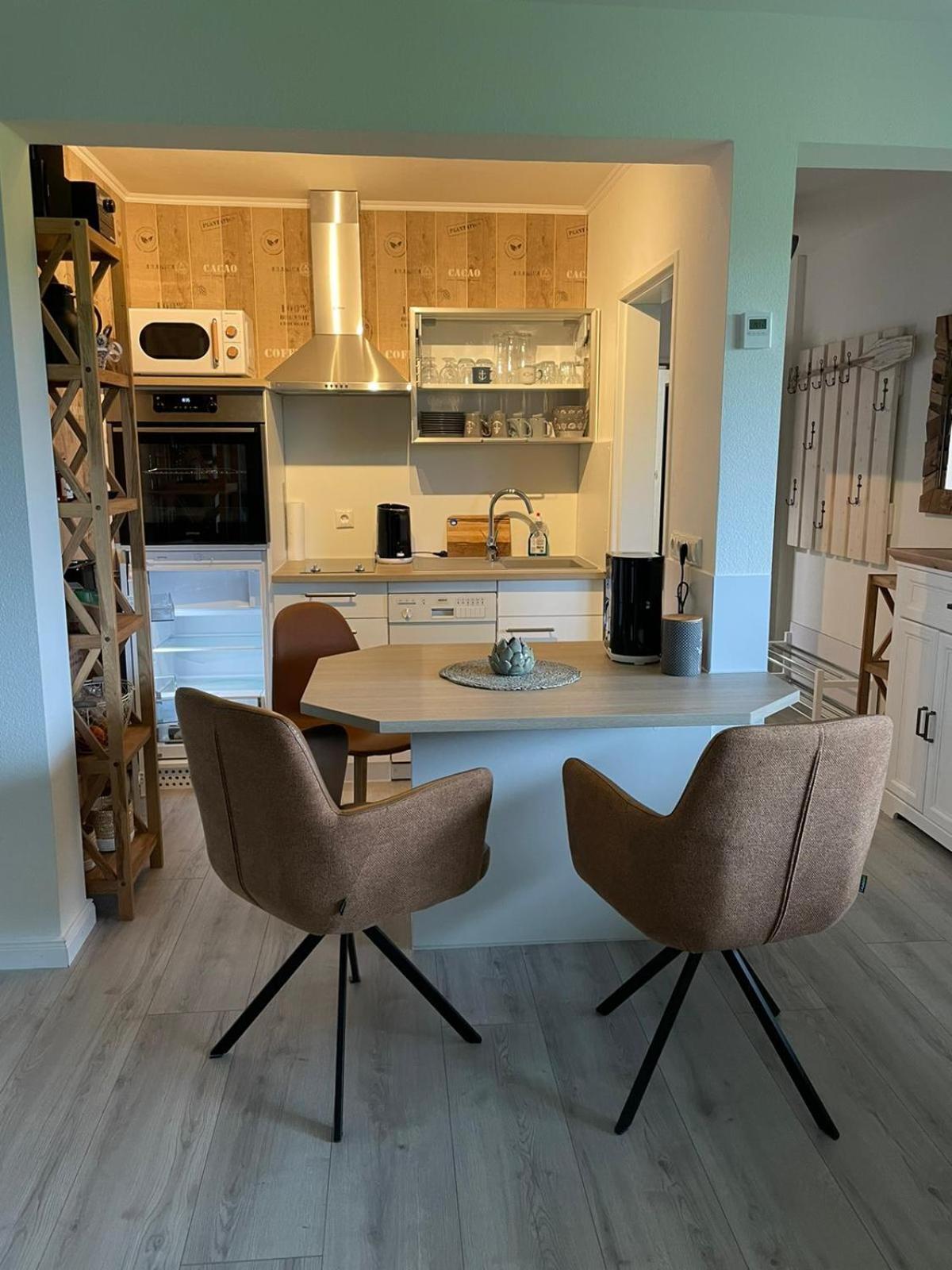 Beachhouse Brösum Екстериор снимка